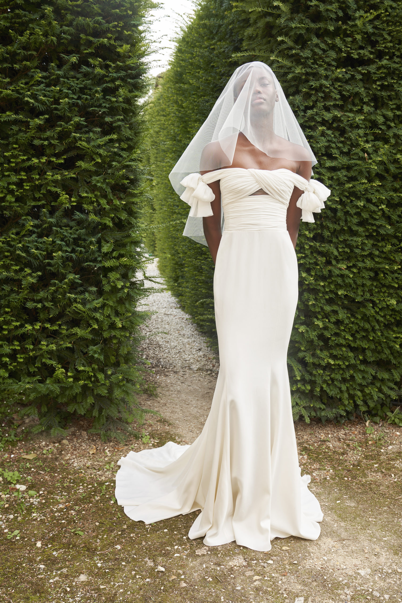 Vestido de novia con flores de Sophie et Voilá