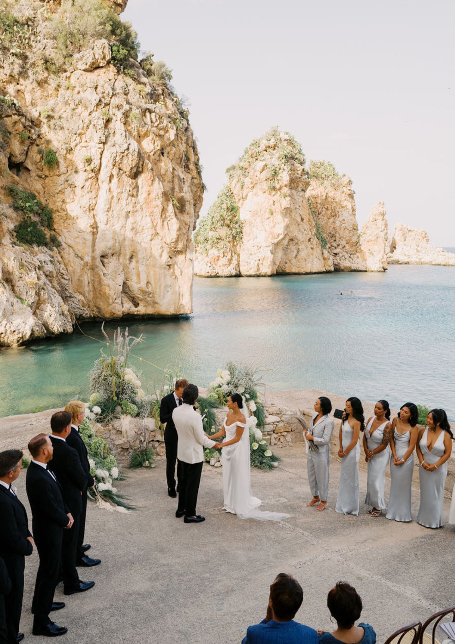 Vestido de novia con flores de Sophie et Voilá