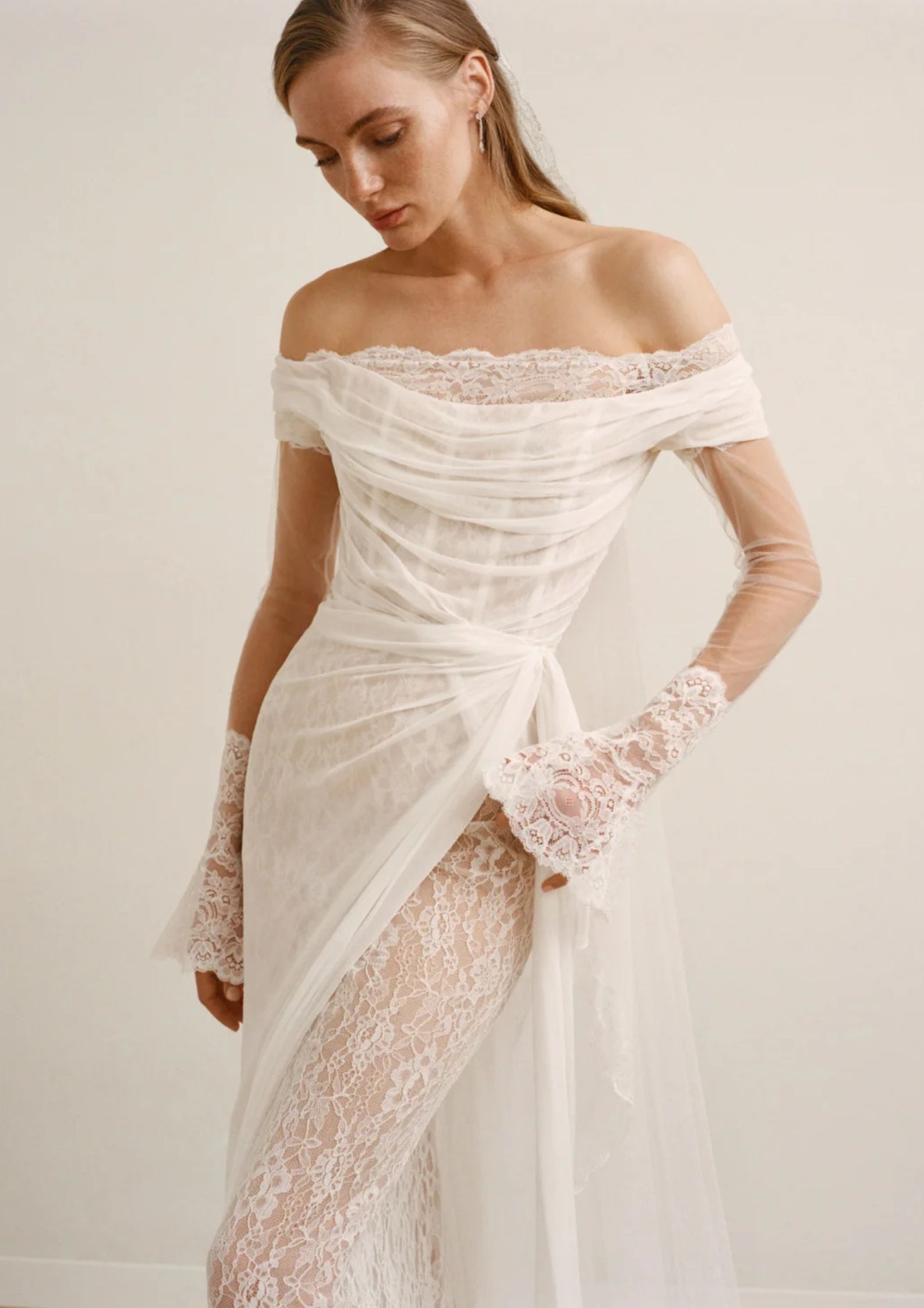 Vestido de novia con flores de Sophie et Voilá