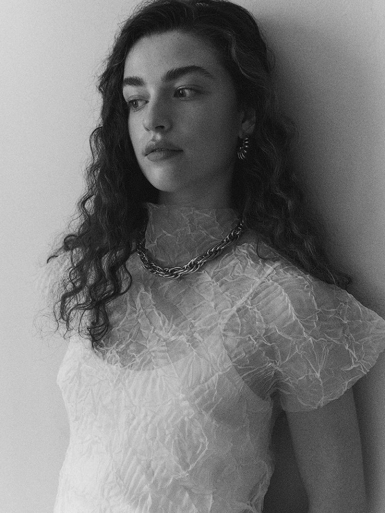 Vestido de novia con flores de Sophie et Voilá