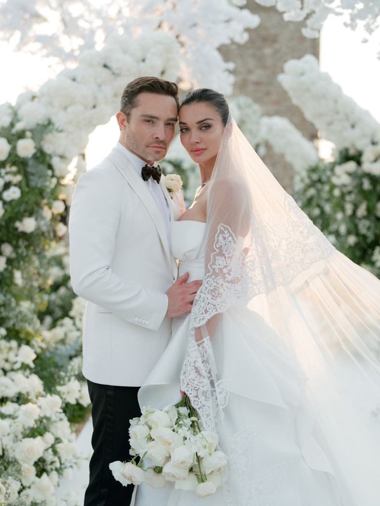 Vestido de novia con flores de Sophie et Voilá