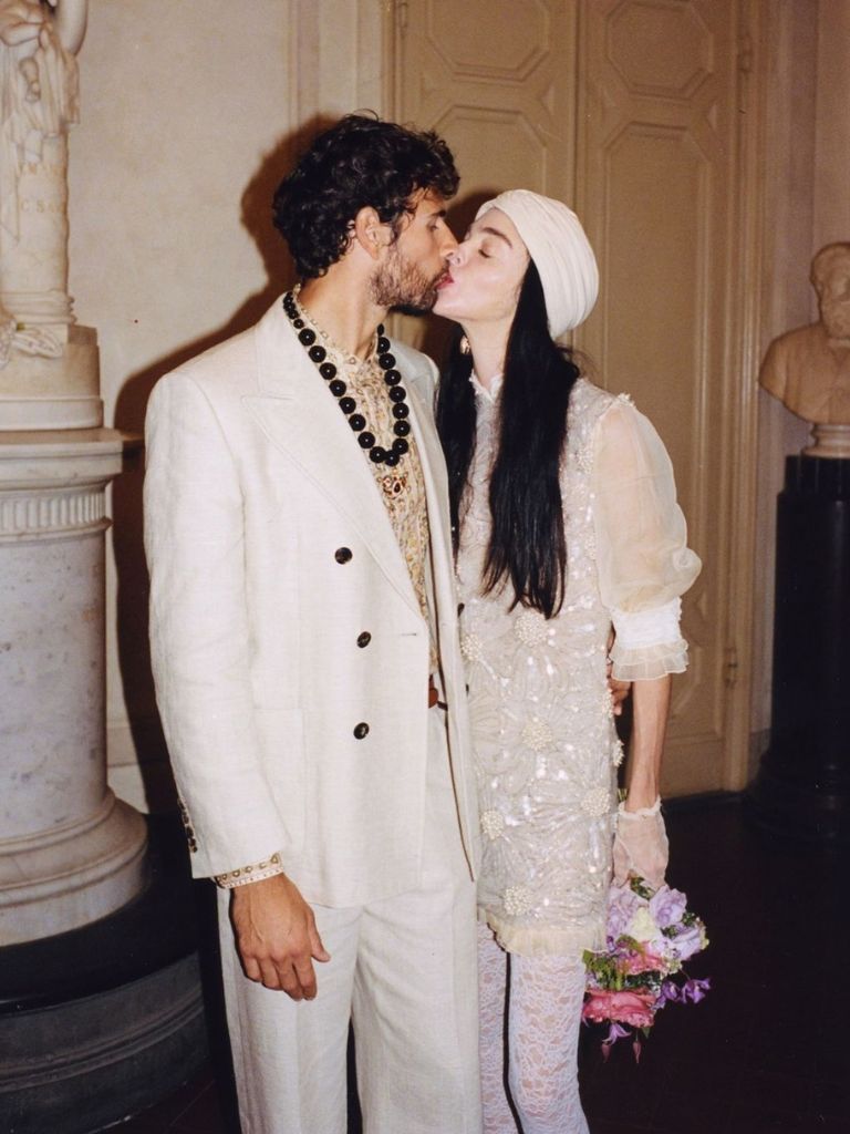 Vestido de novia con flores de Sophie et Voilá
