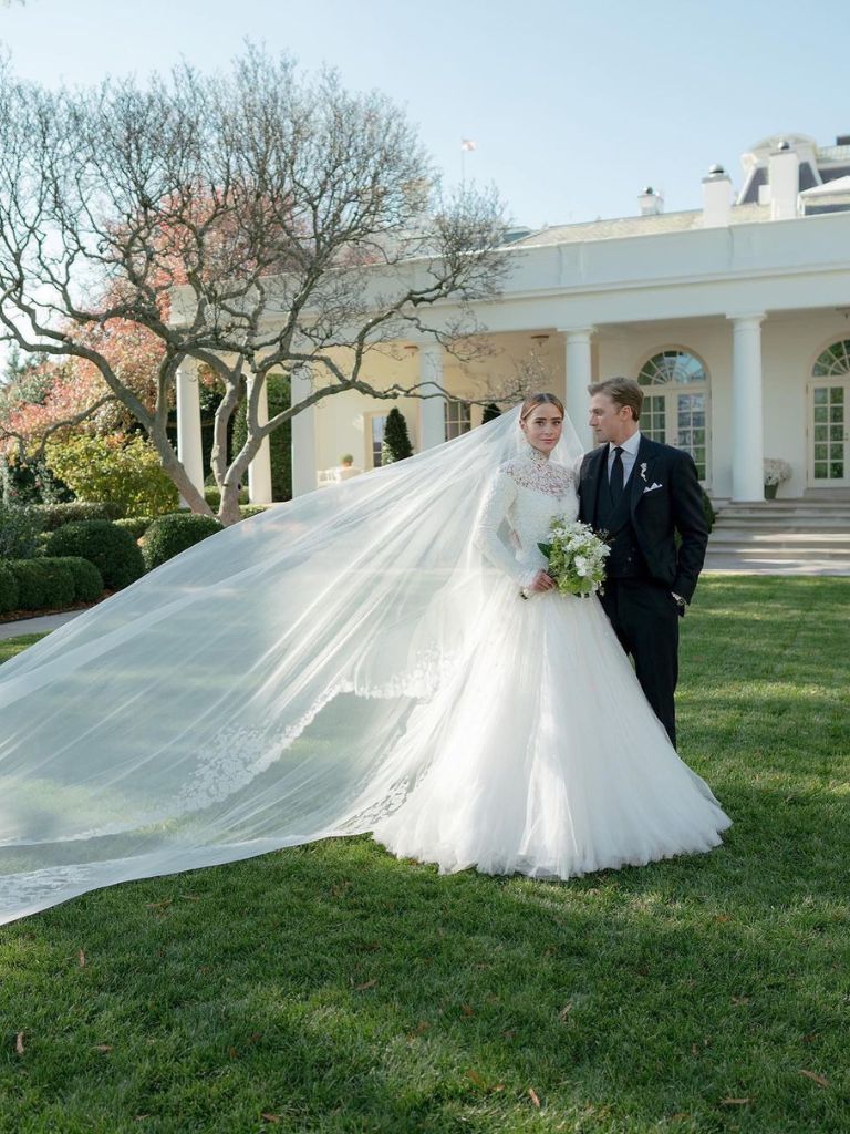 Vestido de novia con flores de Sophie et Voilá