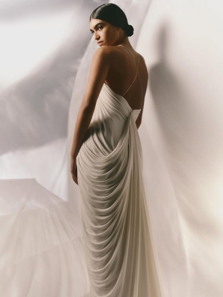 vestido drapeado
