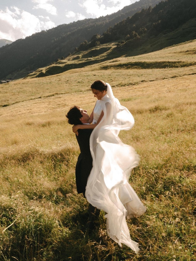 Vestido de novia con flores de Sophie et Voilá