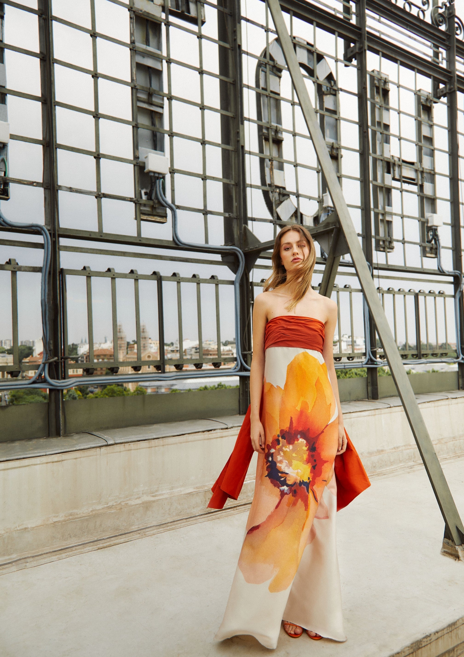 Vestido de novia con flores de Sophie et Voilá