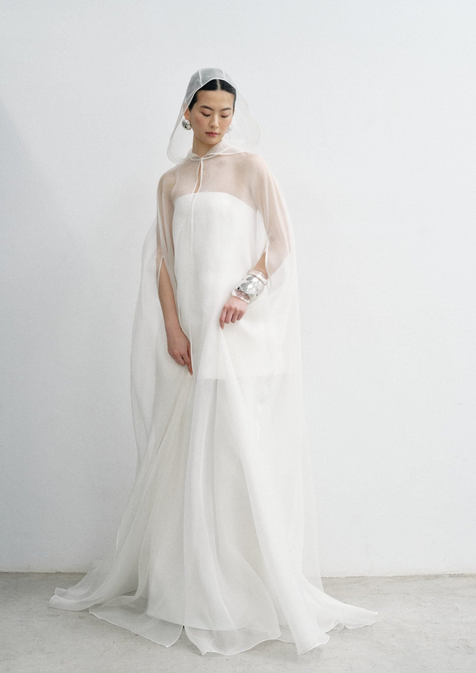 Vestido de novia con flores de Sophie et Voilá