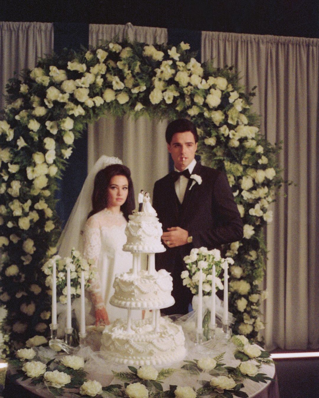 Vestido de novia con flores de Sophie et Voilá