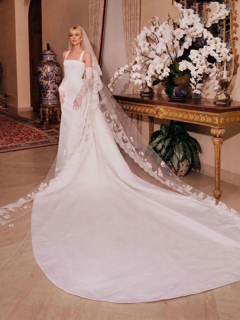 Vestido de novia con flores de Sophie et Voilá