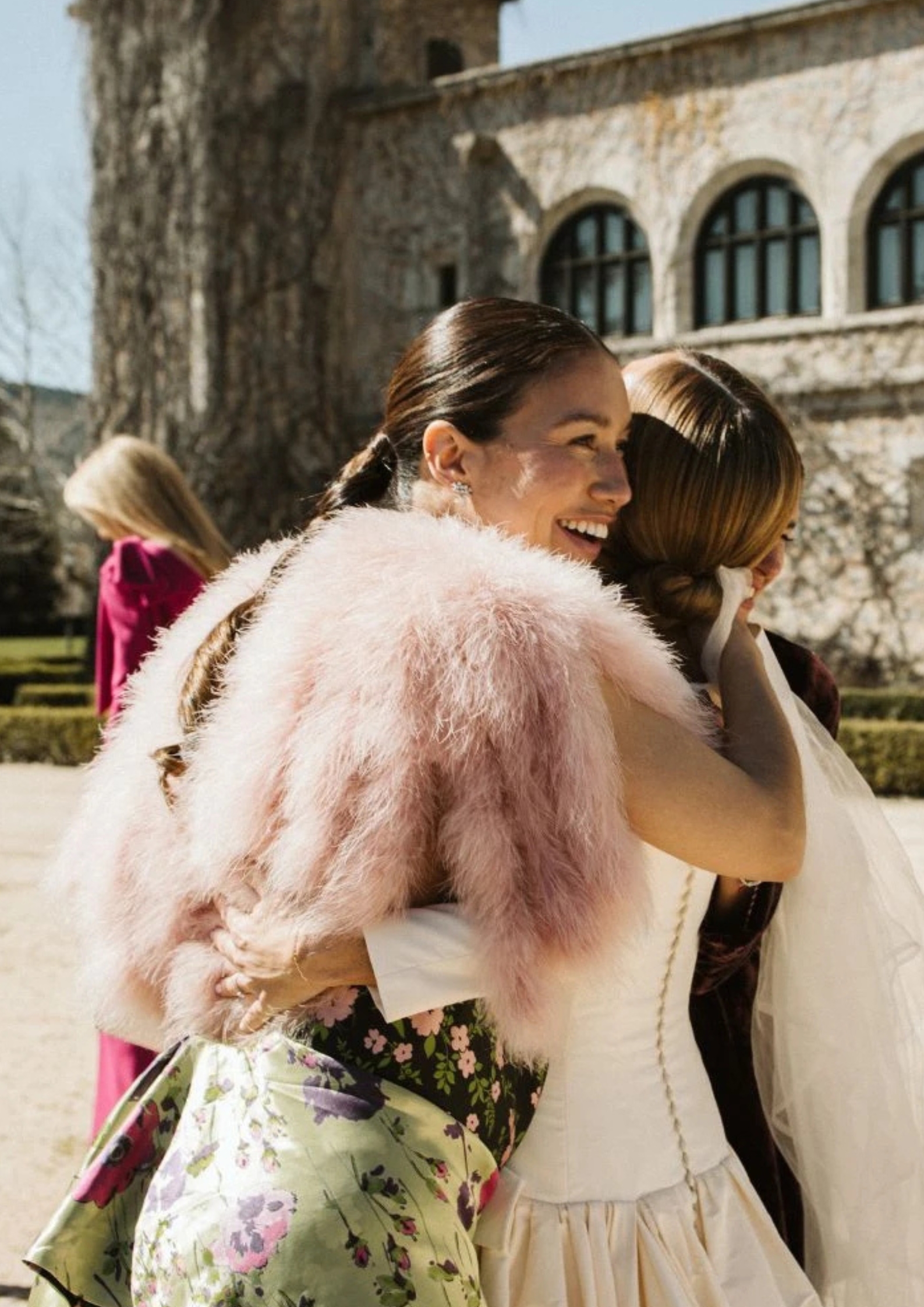 4 Vestido de novia con flores de Sophie et Voilá