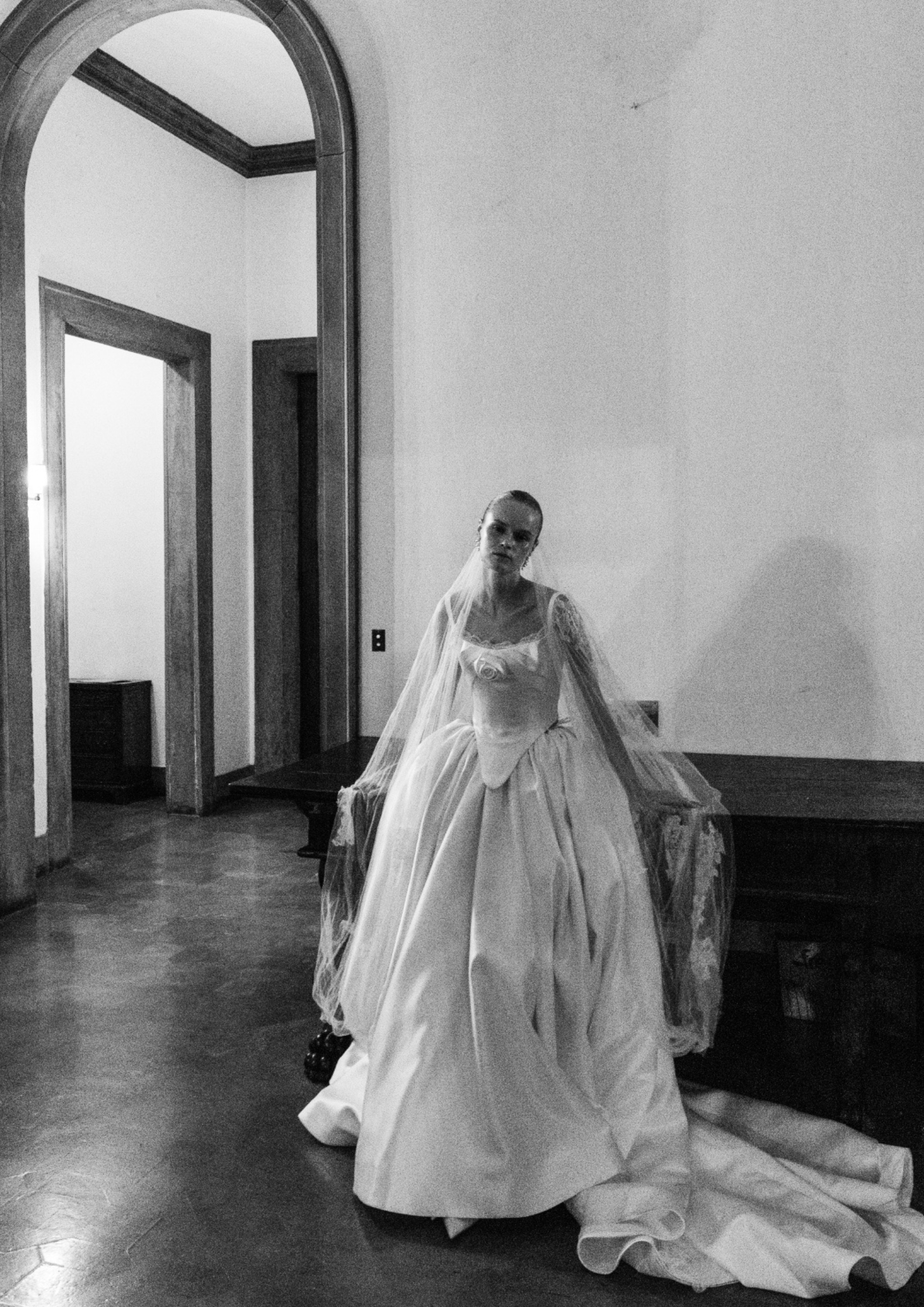 4 Vestido de novia con flores de Sophie et Voilá