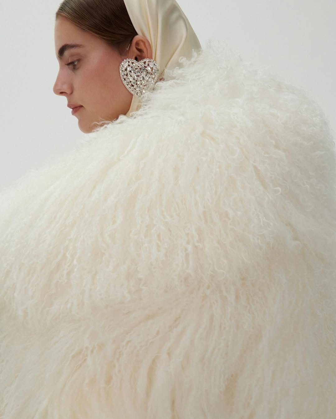 abrigo-pelo-novias-tendencia