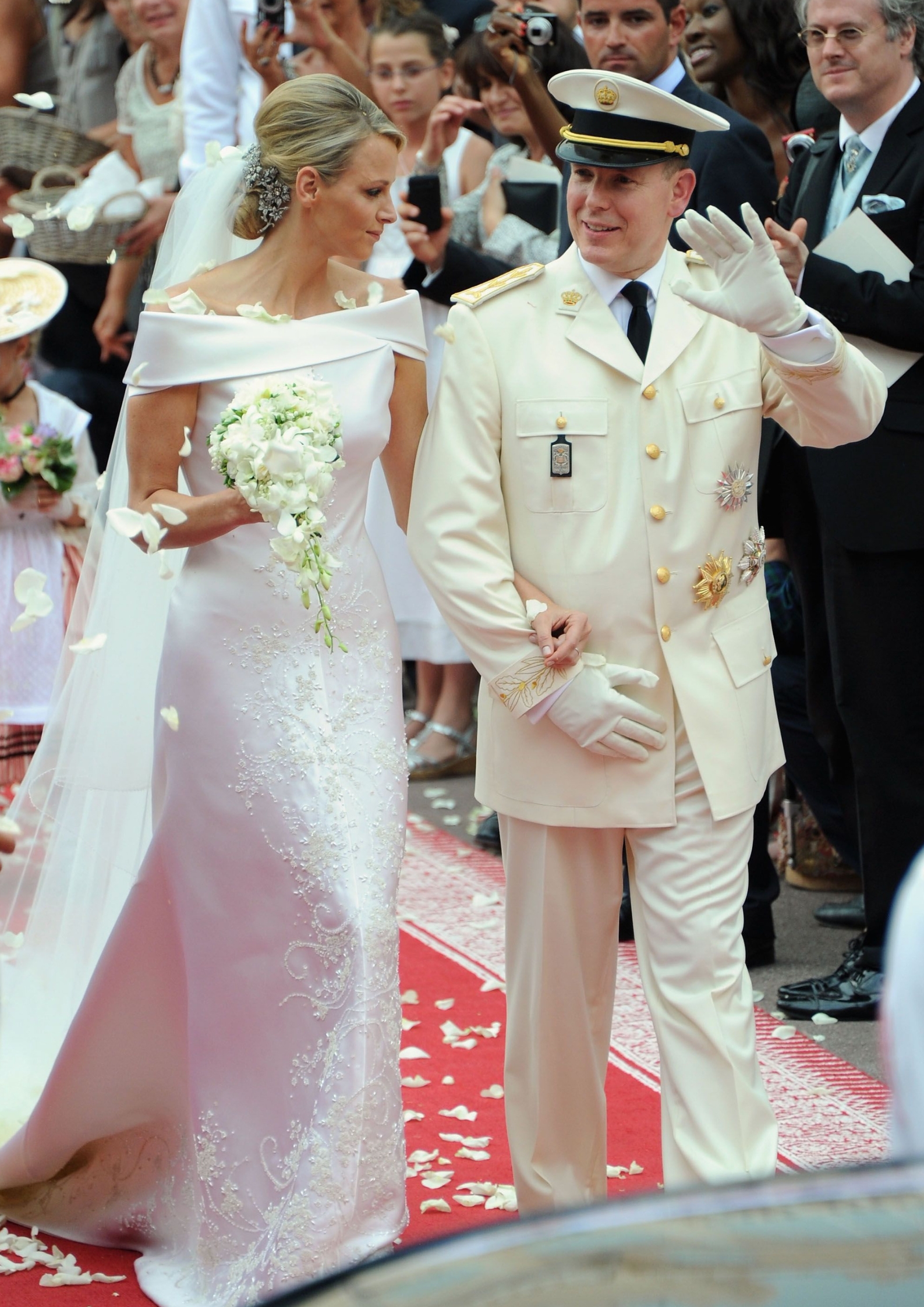 Vestido de novia con flores de Sophie et Voilá