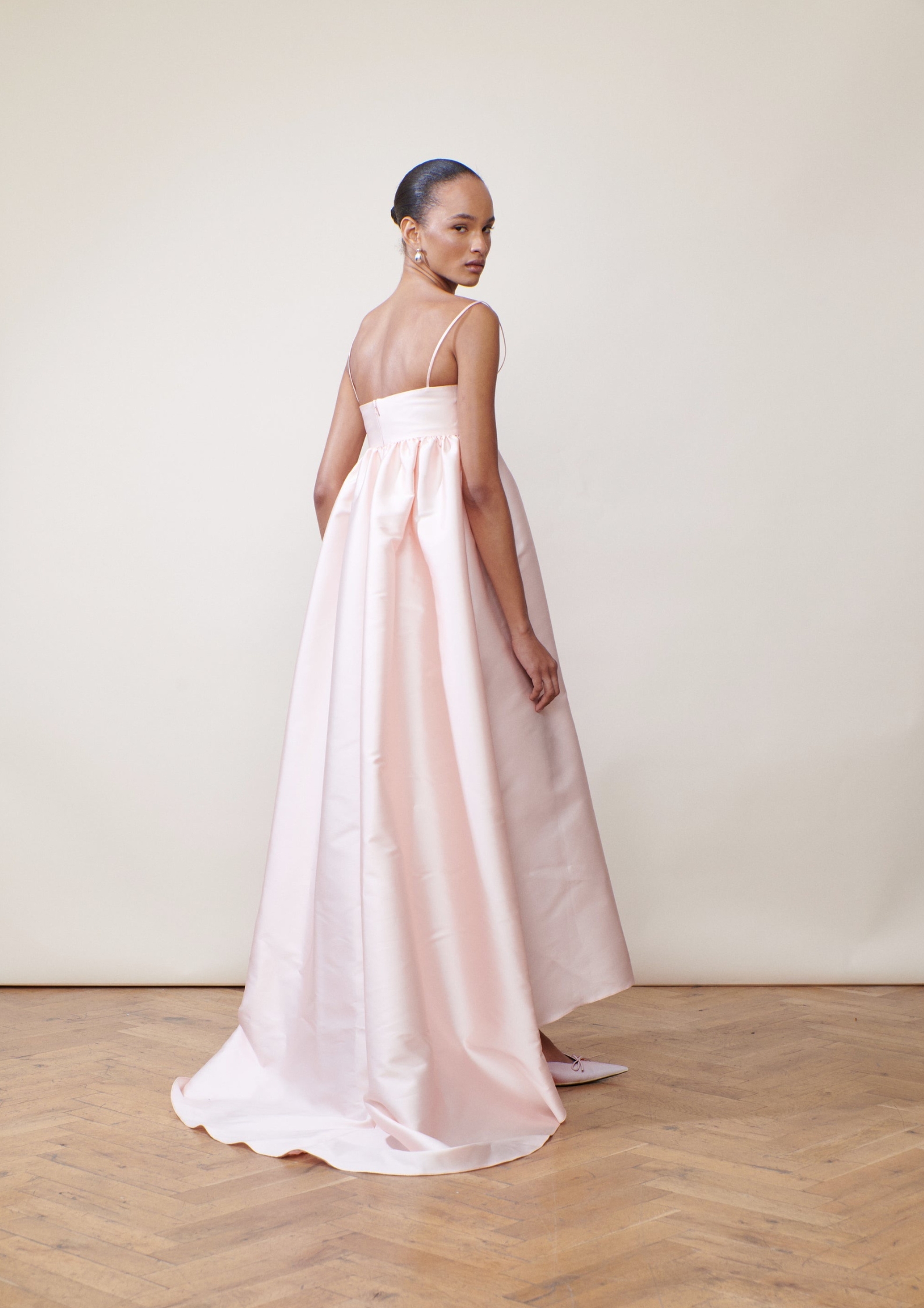 Vestido de novia con flores de Sophie et Voilá