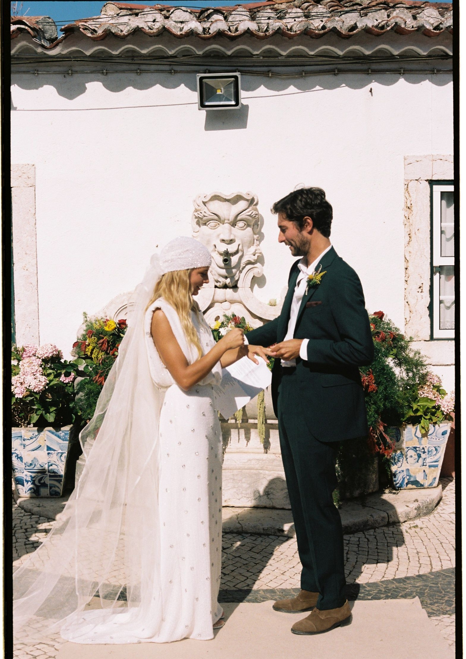 Vestido de novia con flores de Sophie et Voilá
