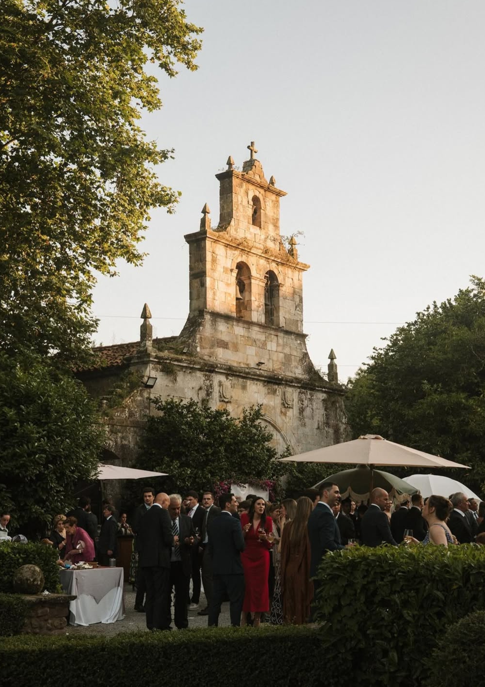 Vestido de novia con flores de Sophie et Voilá