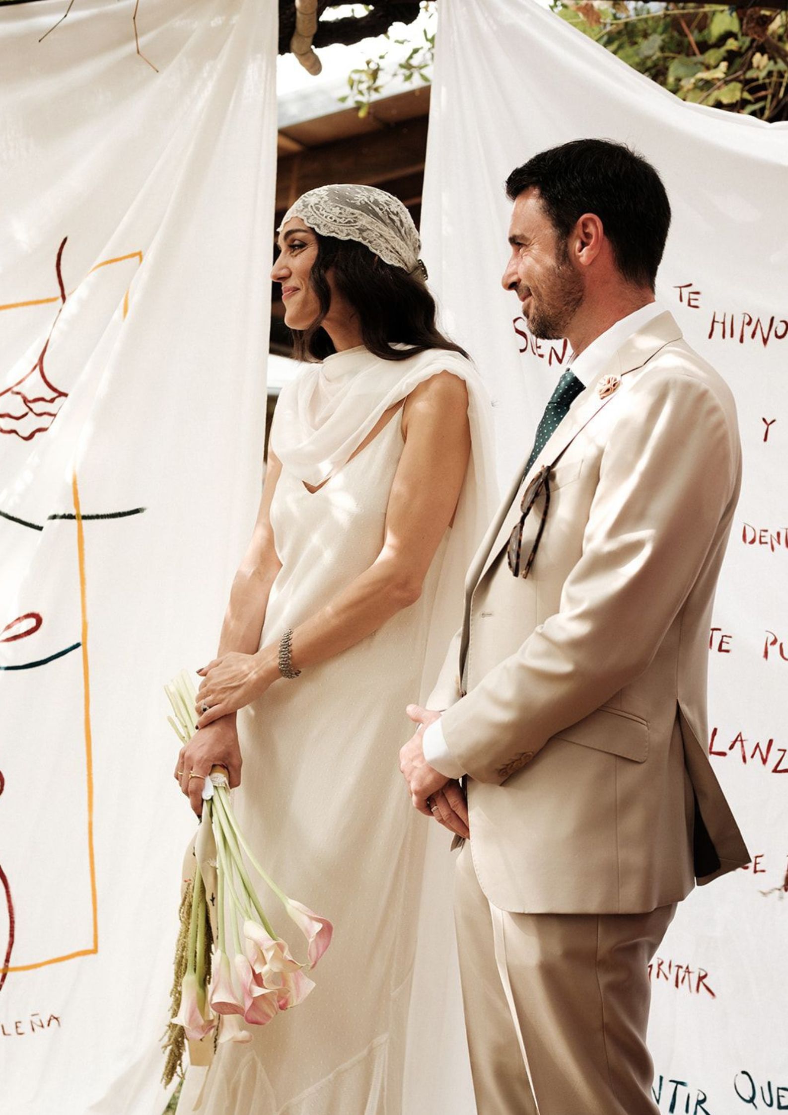 Vestido de novia con flores de Sophie et Voilá