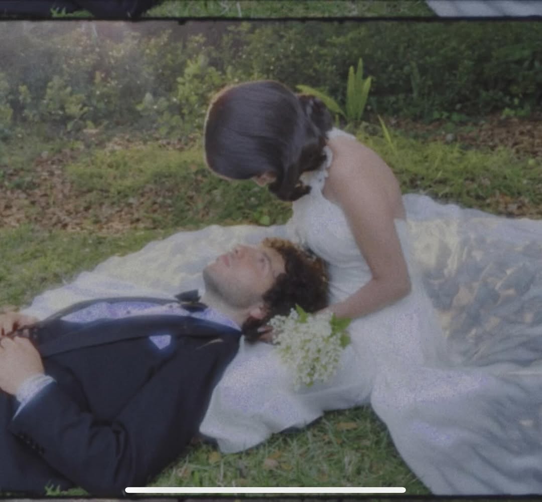 Vestido de novia con flores de Sophie et Voilá