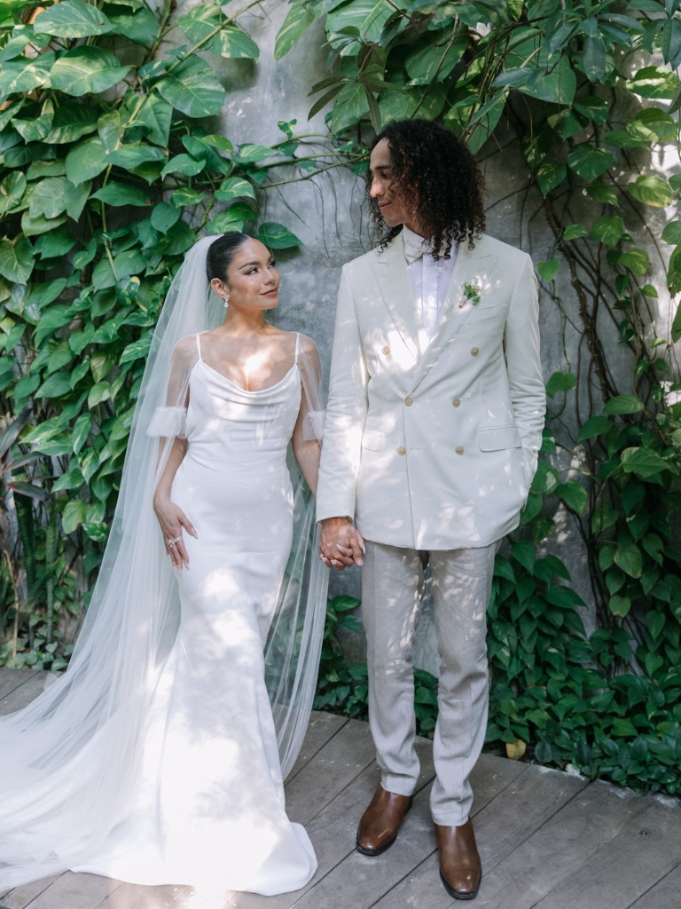 Vestido de novia con flores de Sophie et Voilá