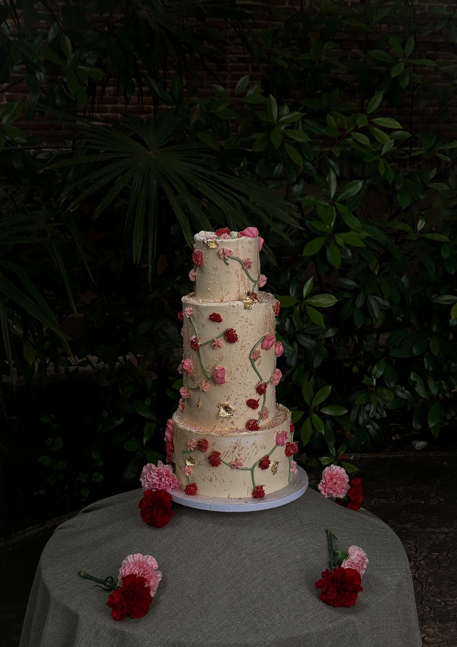 6 Vestido de novia con flores de Sophie et Voilá
