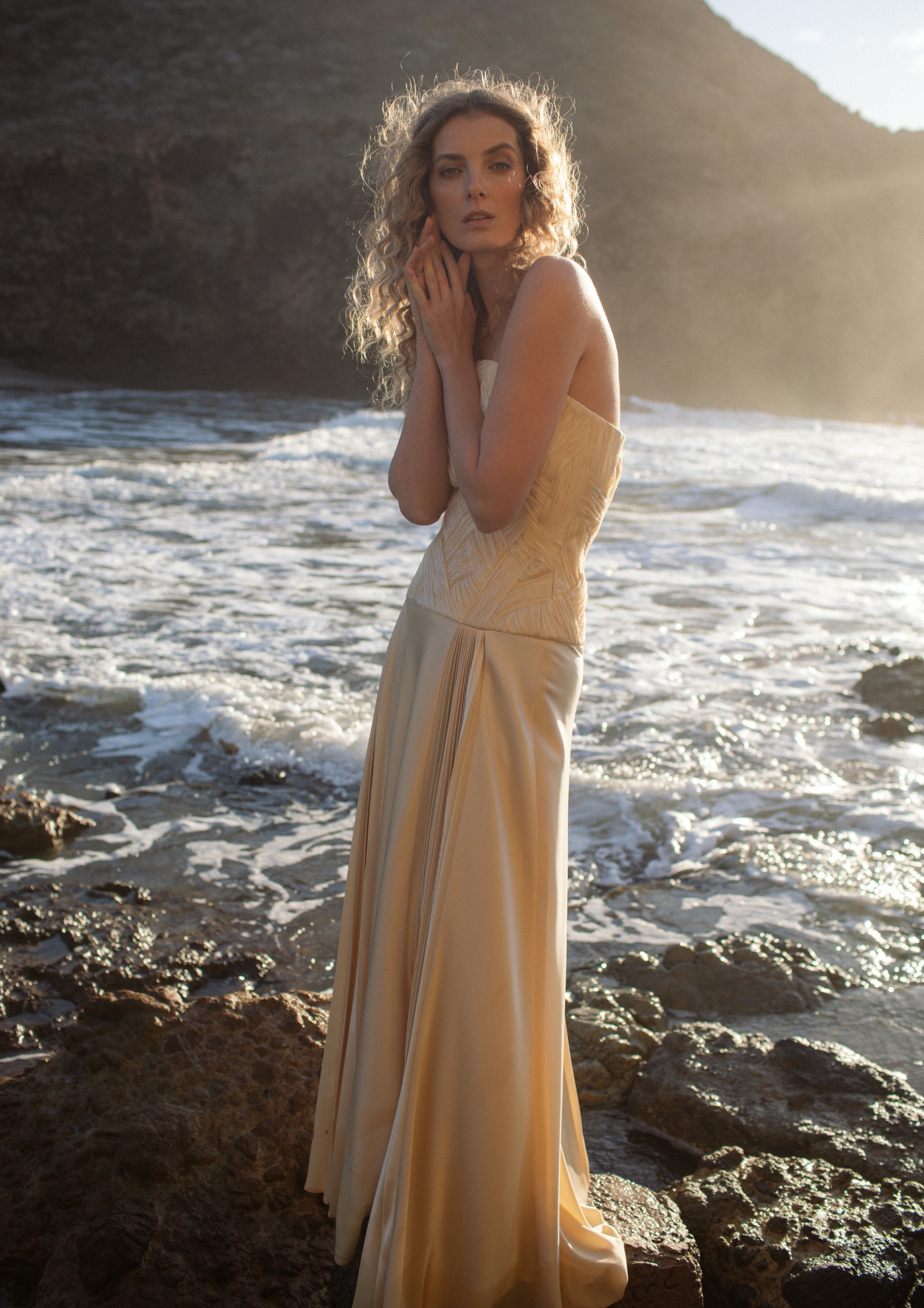 Vestido de novia con flores de Sophie et Voilá