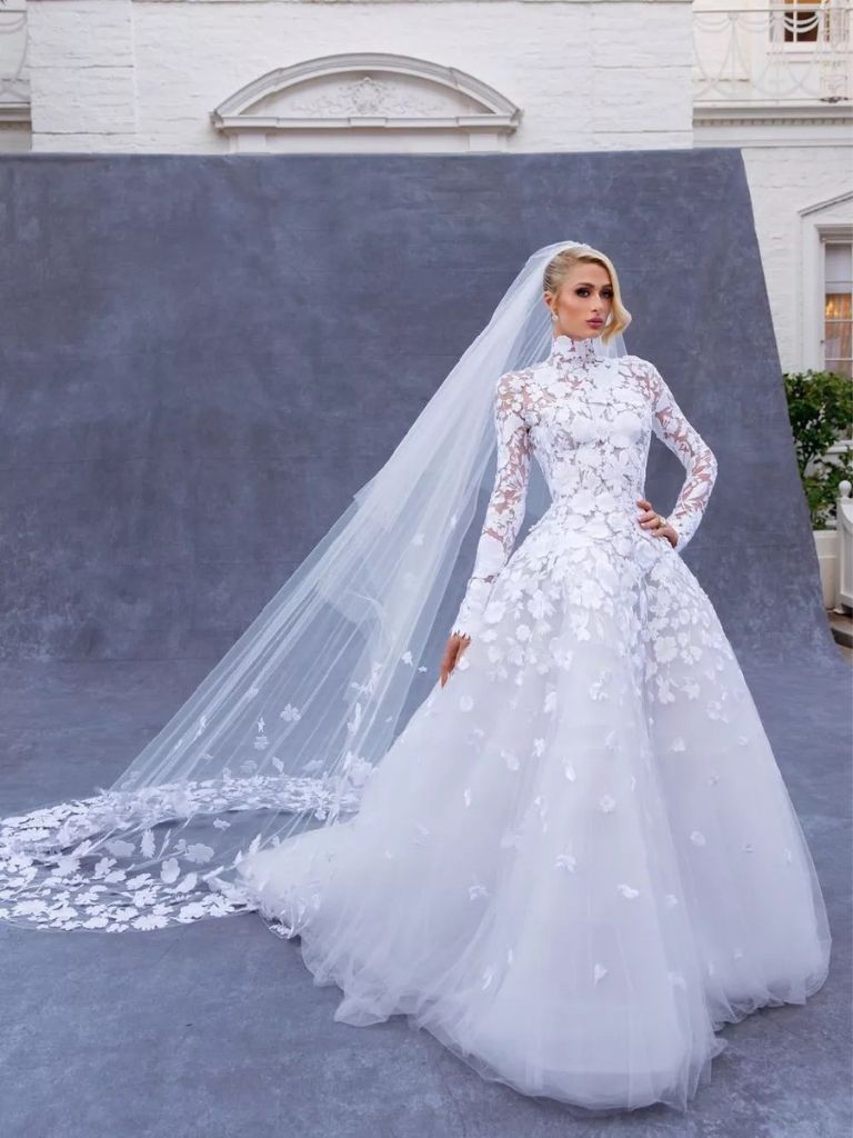 Vestido de novia con flores de Sophie et Voilá