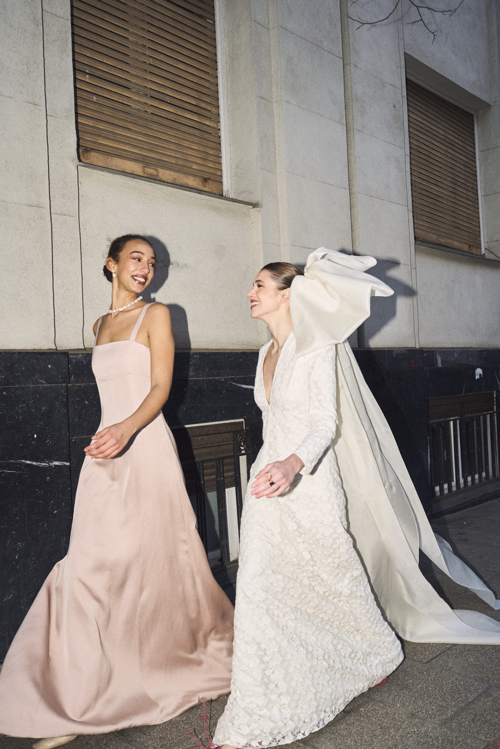 Vestido de novia con flores de Sophie et Voilá