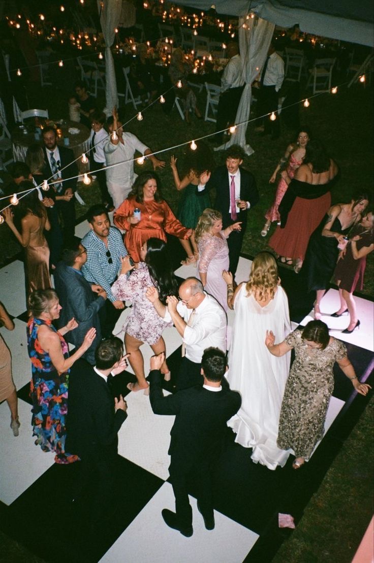Vestido de novia con flores de Sophie et Voilá