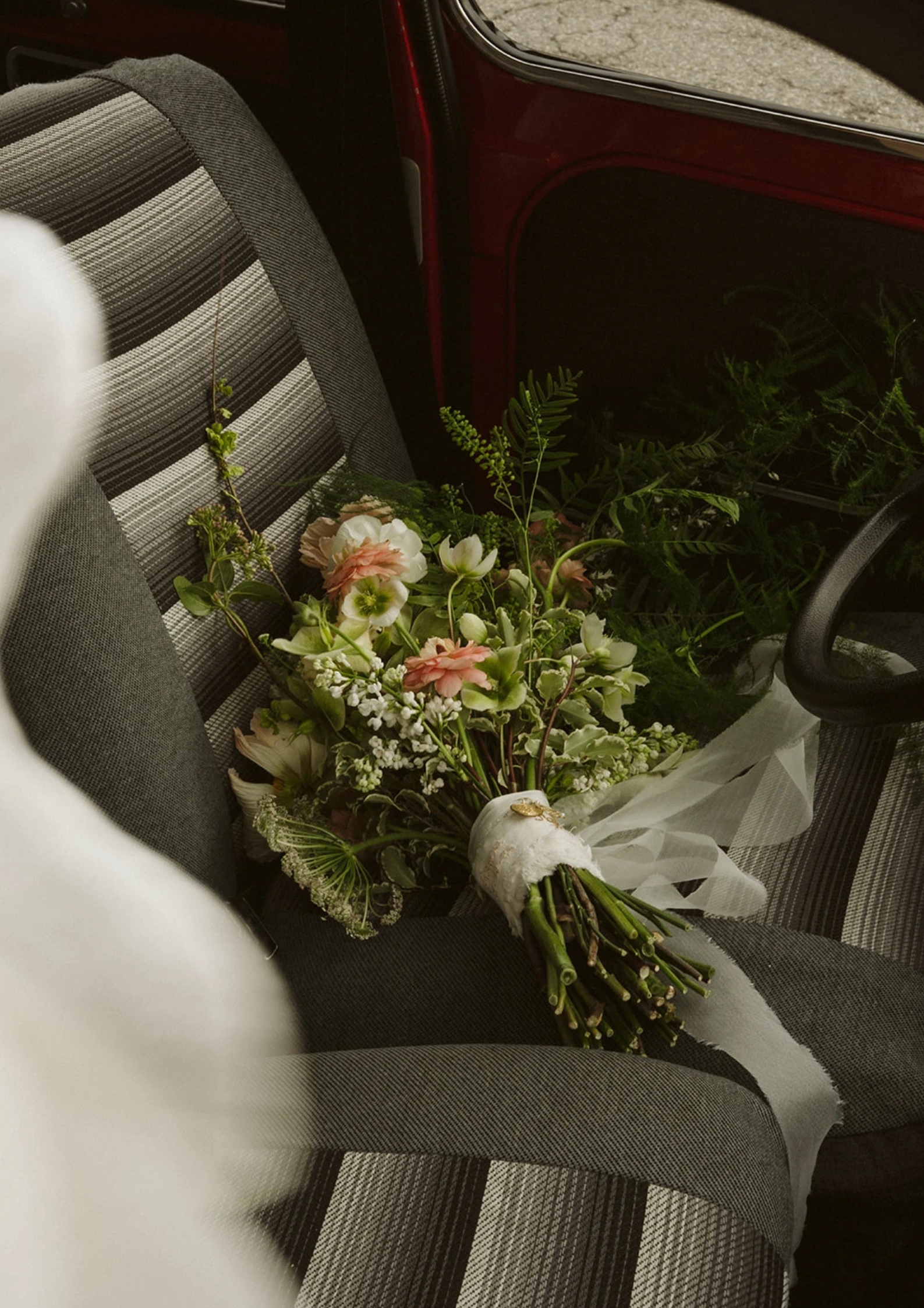 catering -4 Vestido de novia con flores de Sophie et Voilá